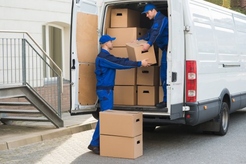 Local removals planning for a flat or house in Kennington