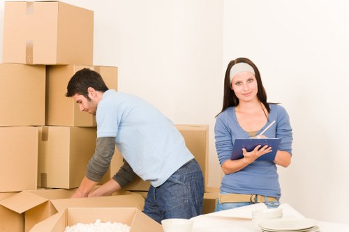 Packing and moving items for a Kennington customer