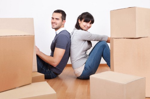 Local moving truck support for flat moves and furniture transport in Kennington
