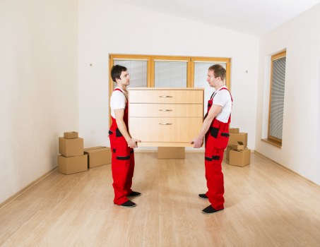 Removal van outside a typical Kennington flat with access considerations